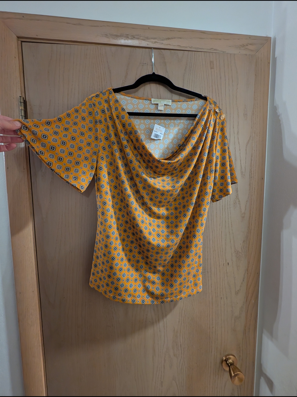 NWT Michael Kors Cowl Neck Geometric Print Top - Gold - Picture 5 of 7